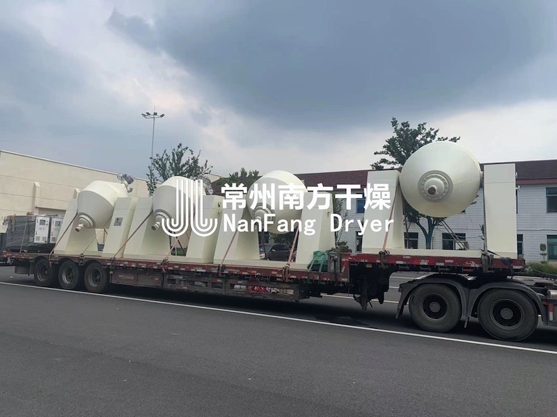 雙錐回轉(zhuǎn)真空干燥機(jī)