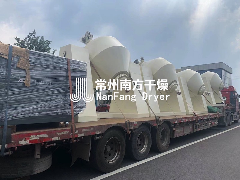 雙錐回轉(zhuǎn)真空干燥機(jī)